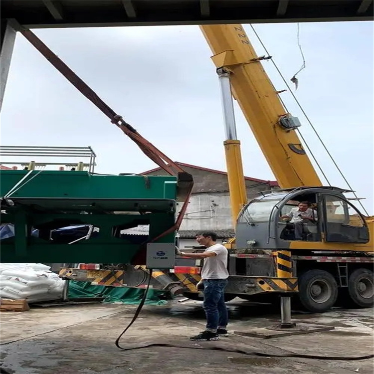 原阳吊车怎么吊30米钢筋笼